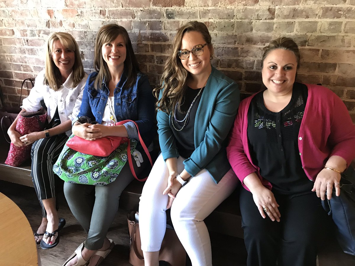 RussellMcDInt's tweet photo. R-MIS teachers together and learning in Lexington!  #RDN #RMISCARES @RussellMcDInt @russellind #awesomeness https://t.co/53qbZo1P4M