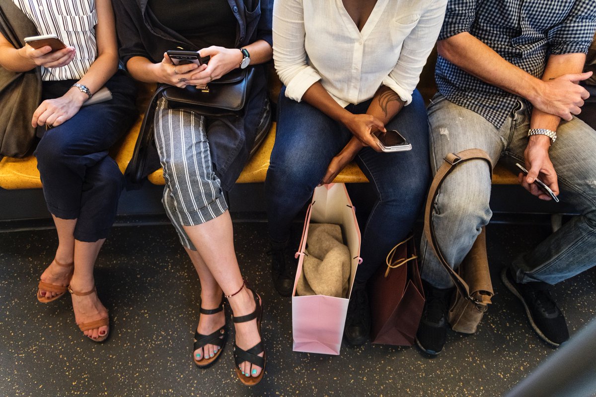 new blog post: ----------------&gt;&gt;&gt;&gt;&gt;&gt;&gt;&gt;&gt;&gt;&gt; A Solution for Getting Your Audience to be Less Distracted:  bit.ly/2IIOBRG