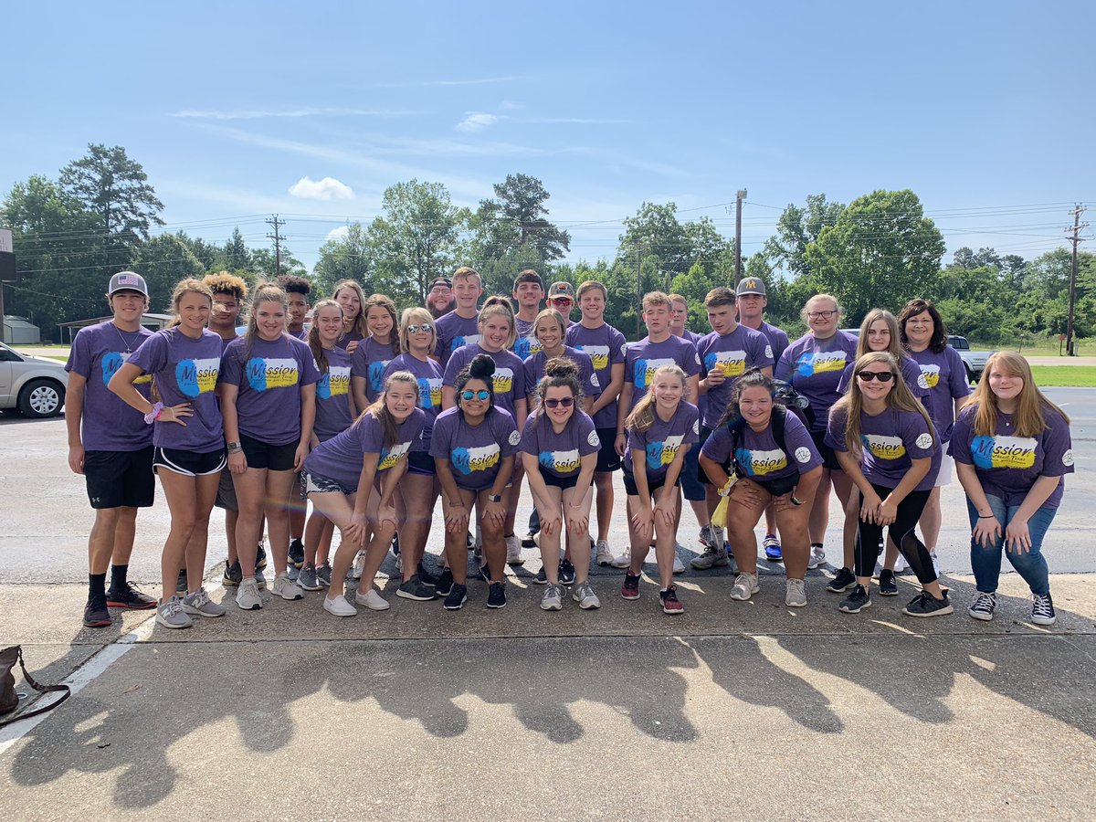 DanBeg1's tweet image. Another mission week in the books. Thank you adults for letting students spend time with you. Thank you students for letting Jesus work in and through you. Thank Jesus for letting me go home today and see Hannah &amp;amp; Luke. #MissionSETX #WhatAreTheOdds #WalkInLight