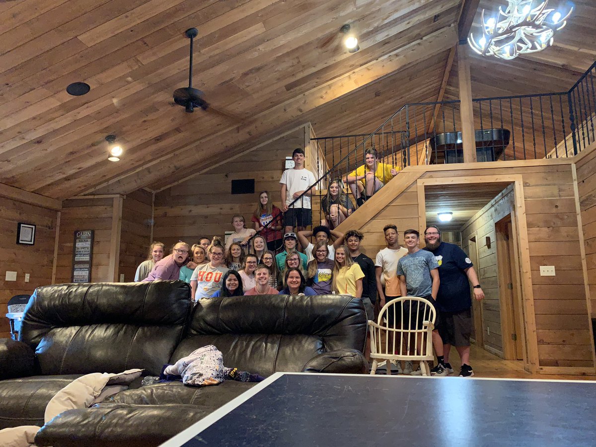 DanBeg1's tweet image. Another mission week in the books. Thank you adults for letting students spend time with you. Thank you students for letting Jesus work in and through you. Thank Jesus for letting me go home today and see Hannah &amp;amp; Luke. #MissionSETX #WhatAreTheOdds #WalkInLight