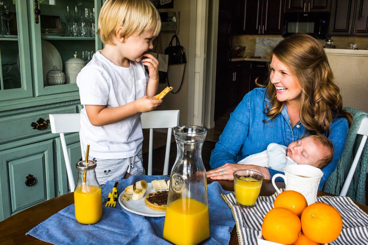 Fruits_Veggies's tweet photo. Head over to our Instagram page (@fruitsandveggies) today - @KristinaLaRueRD is taking over to share her #BreakfastMealPrep challenge (w/prizes!) + delish breakfast recipes. You don't want to miss out!! 🍳🥑🍑🥦 https://t.co/TgqV2uece8