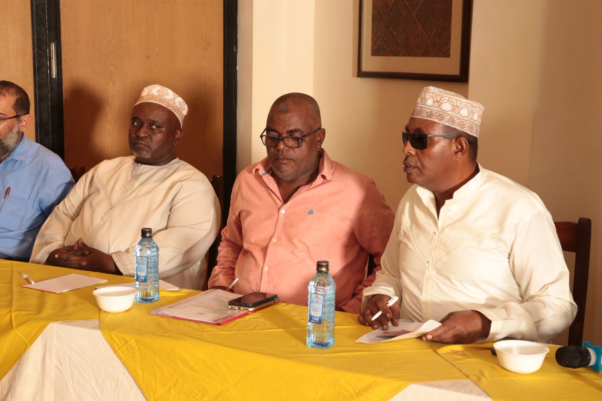 KIMKenya's tweet photo. Currently ongoing, is the @KIMKenya Mombasa Members Forum at Royal court hotel.
#KIMinMombasa
#KIMMombasabranch
#KIM2019
@MuriithiNdegwa
@NyamburaKe https://t.co/MiWiJth3ID