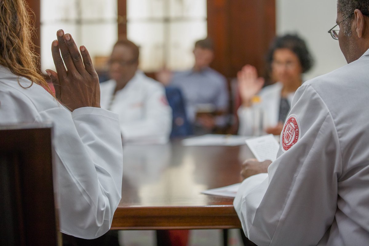 WeillCornell's tweet photo. Recently, #WCM hosted community leaders on campus for #ProjMedEd, an @AAMCtoday initiative.

They visited @englanderipm &amp; @MeyerCancer, engaged w/ standardized pts in the Clinical Skills Center, and saw @WeillCornellGS students present their 3-Minute Thesis winning presentations. https://t.co/TdPZZ235EV