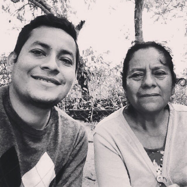 mmarconieto's tweet photo. @marthadebayle #ParentsSeason ✌🏾ella me sigue enseñando que rendirse no es una opción #Love #Mom https://t.co/GI1Ss8AWwA