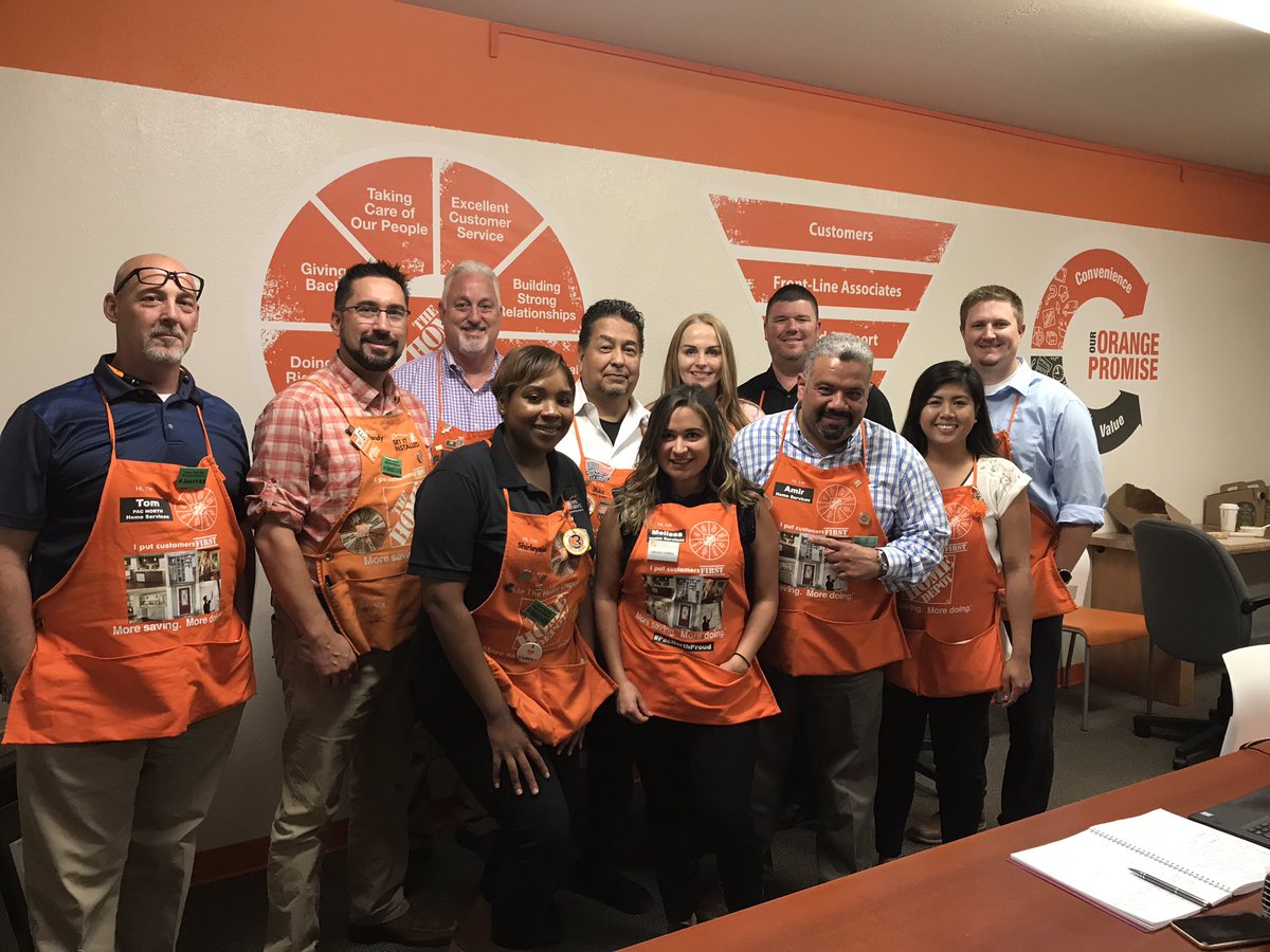 THD_MelCorrea's tweet photo. Thank you for letting me join your MBR yesterday, very informative! And happy to finally meet the rest of my team! #PacNorthProud #Homedepot @Amir_Sarofiem @WDentonthd @hdi_randy @ArchulettaMike @JeffAyusoTHD @MillieFinch13 @GoldenleadsT @THDLeilani https://t.co/UEKZqJTbHO