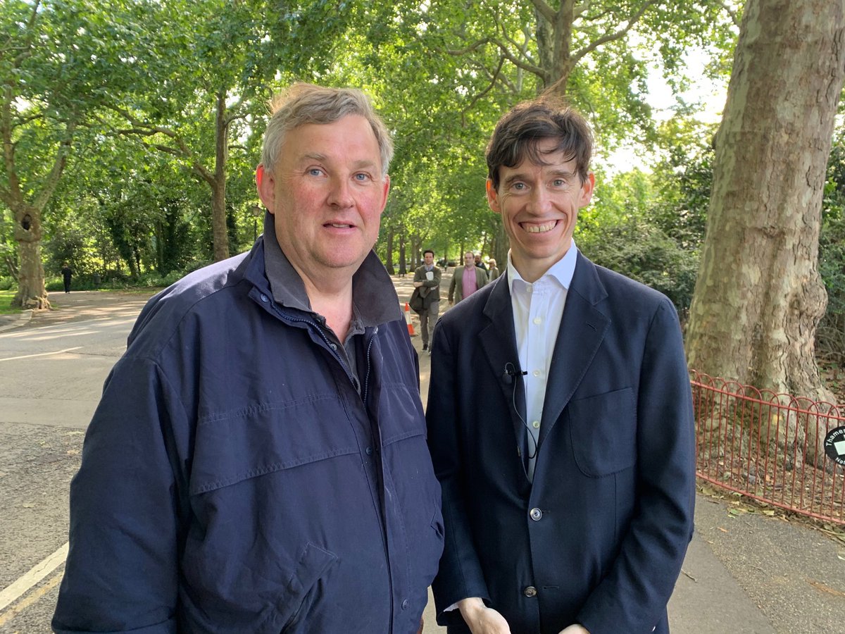 RoryStewartUK's tweet image. Really proud to see my friend and colleague Oliver Colville kindly joining #RoryWalks in Battersea. Now bound for London tech week
