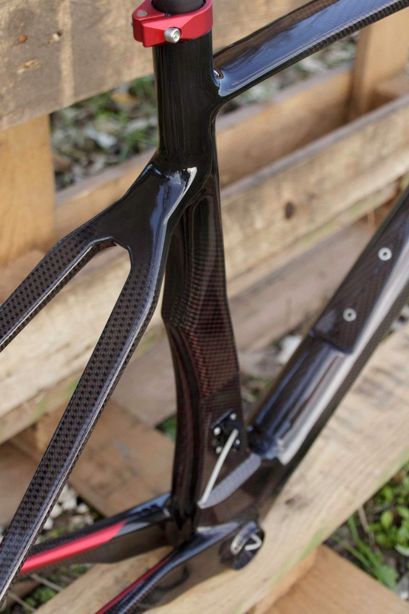 JeemBikes's tweet photo. J-EMM 6 EVO Carbo-Titanio ‼️
J-EMM Carbonio Tecnológico Italiano 🇮🇹🇮🇹.
#carbotitanium #luxury #bike #handmadeinitaly #road #bikeart #ReggioEmilia https://t.co/j1QAoED0wj