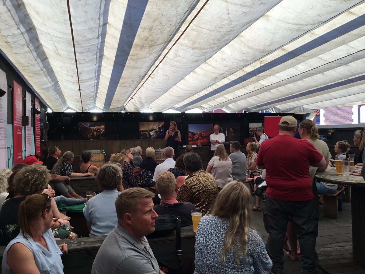 Bs68Sohn's tweet photo. #socialpolitiknu på dagsorden på #fmdk19 
Gode oplæg af både @TrineTorp @socialpaed Flemming Bærnthsen og @BennyAndersen
#fmdk #bornholm #dksocial https://t.co/6Ad6Q7AcMJ