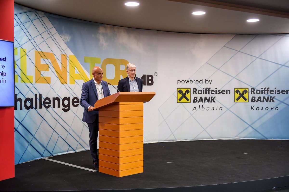 BusinessMagAl's tweet photo. U përmbyll mbrëmjen e djeshme Sfida Rajonale Elevator Lab 2019, ku 15 startupe bënë pitch përpara jurisë, nga të cilët vetëm 3 prej tyre u zgjodhën fituese. @RaiffeisenShqi https://t.co/PAKUTNRK4q