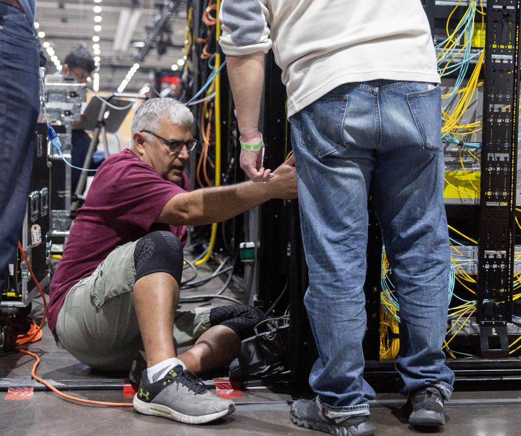 CiscoNetworking's tweet image. After 30 years of @CiscoLive, here's to the team that keeps us going!! Thank you to the @CiscoTechX team for all the hard work they did behind-the-scenes to make this the best #CLUS yet! 💕 🙌 @rzavala831