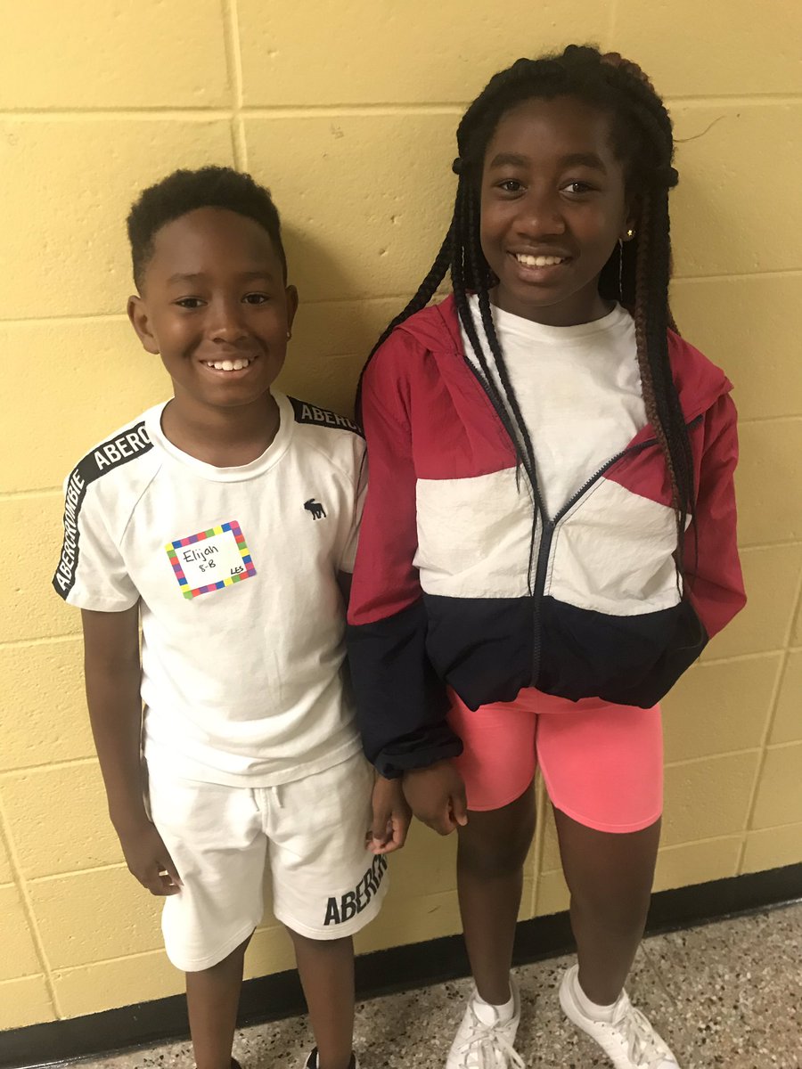 Char_lu91's tweet photo. Siblings unite a Unity Day #lesltps #lis #unityday https://t.co/WMpTWjV9te