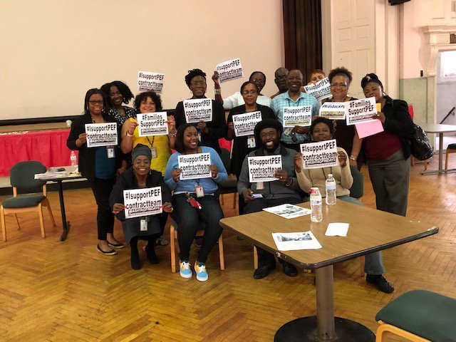 NYSPEF's tweet photo. #PEF Division 252 KPC - union strong and PEF proud, showing their support for their contract team.
#ashtagFridays #FamiliesSupportPEF #IsupportPEFcontractteam #PEFdeservesafaircontract #GivePEFaContractNow #RealSupport #ContractStrong https://t.co/XurlXmbP4Y