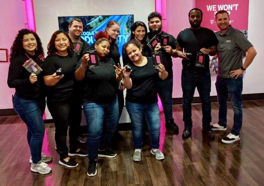 Melissa_D33's tweet photo. New hires, @ZAGGdaily , @mophie and @themophieguy this is a fun Friday! #NEtrainers #NErules https://t.co/rZ2jDpKHm9