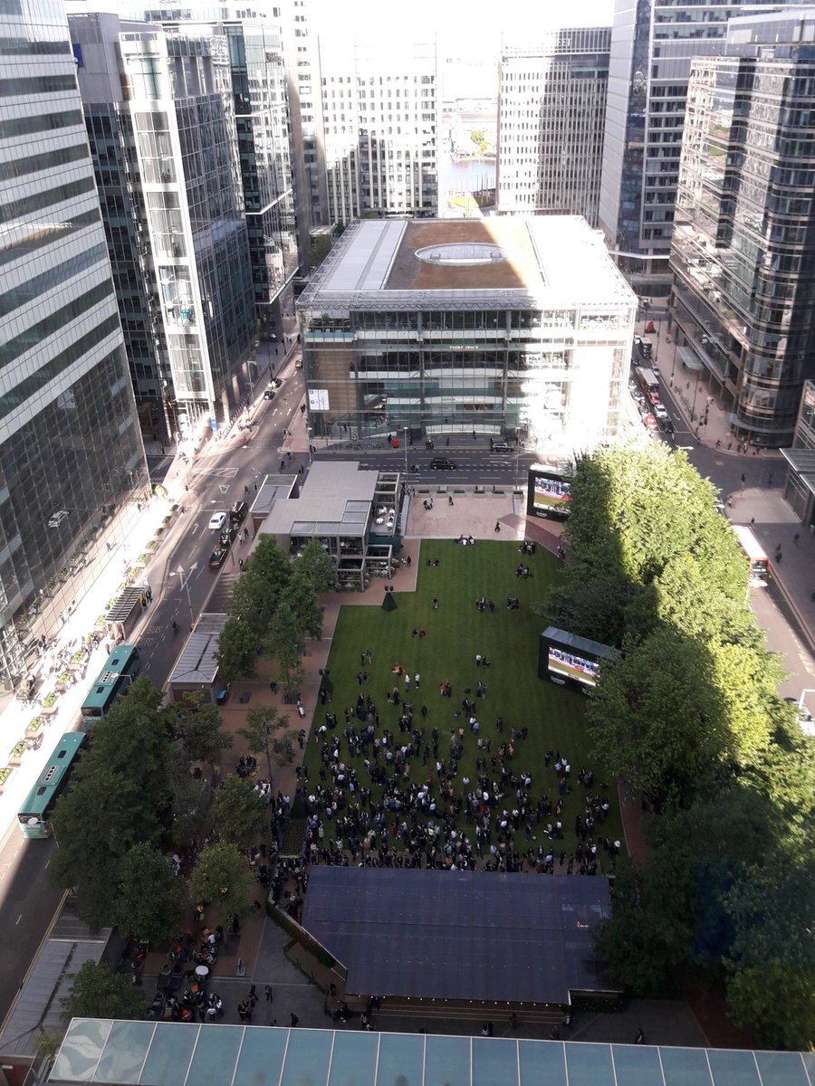 Second shift of the day at Canary Wharf #London Docklands