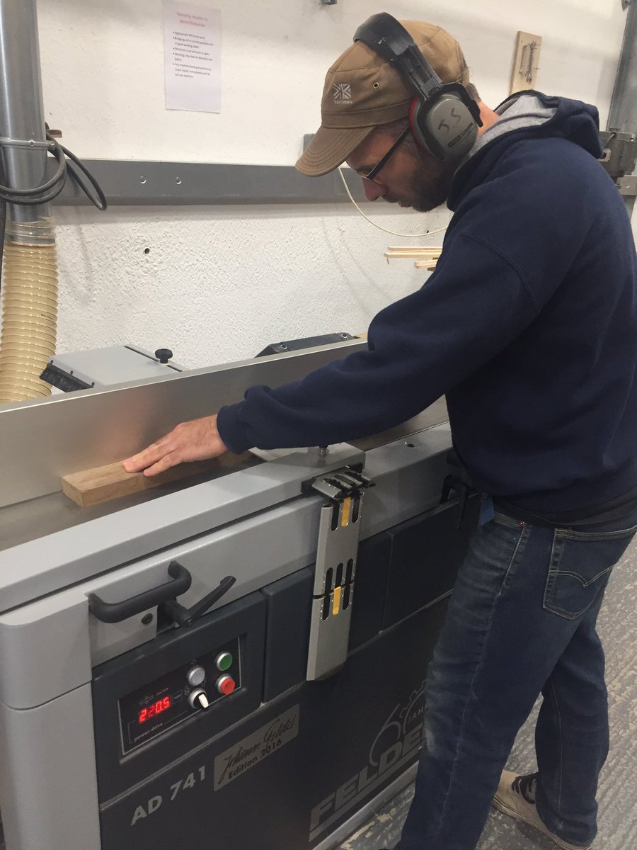 Zeal_Interiors's tweet photo. Had a lovely site visit in South Glos at Jim Sharples Furniture earlier - Jim kindly planed some oak that I’m using to make pelmets with #rollerblinds #pelmets #oak #reclaimedoak #sustainablewood #rusticstyle #bespokefurniture #bespoke #woodpelmets https://t.co/LianoVwxL9