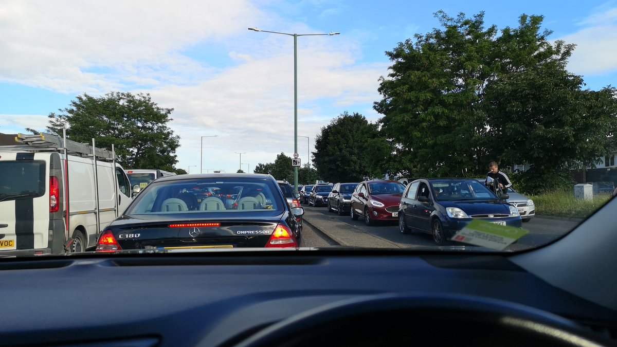 The ordeal called #DartfordTraffic as shown on #PrincesRoad jam right now.