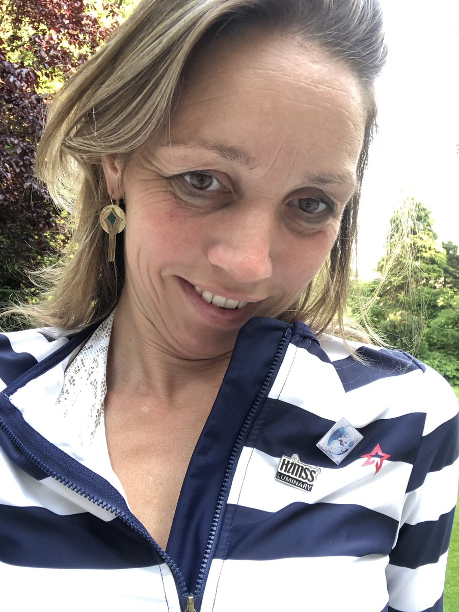 ggmspeijer's tweet photo. @pat_health @himsseurope @egerrit Oh... 🤭 it was obtained completely fair 😇 by #datadrivendoctor ambassador with some support of....@NicoleSplinter #womeninHIT and @vincentvanpelt 😊 #luminary #trilliumII #IPS #HIMSSDutch https://t.co/xHNpTodXRv
