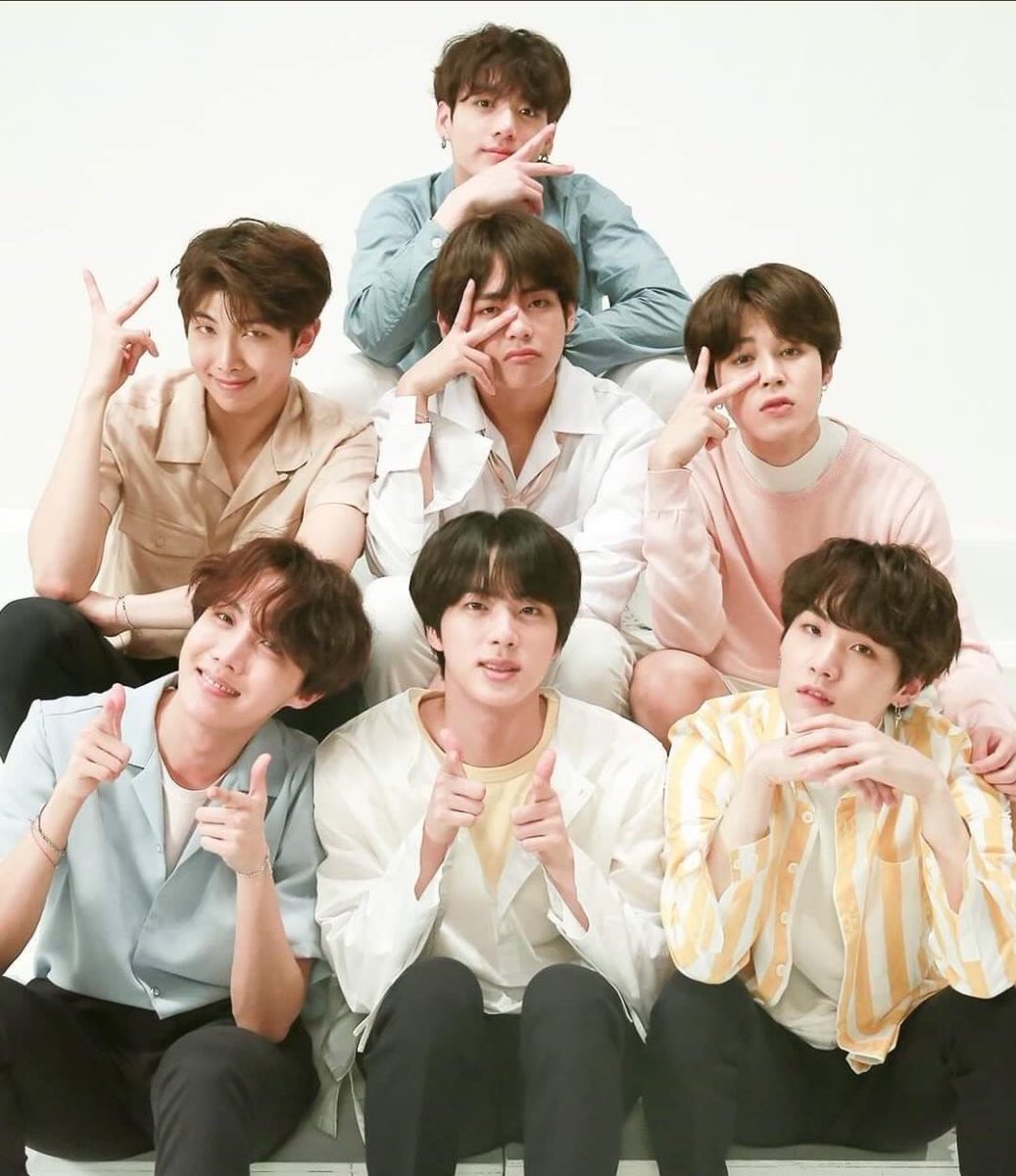 Группа бтс. Битс группа корея. Bts 2013 год дебют. Группа bts участники. Мене бтс.