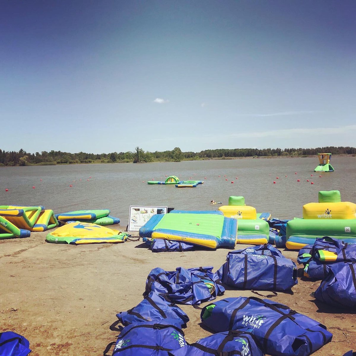 We're installing the FunSplash! Keep the ☀️ coming! 10 days until we open June 24! Get your waiver completed for the summer-bit.ly/2Kvw5ic 
See you at the #FunSplash! #hamont #hamilton #gta #summerfun #splash #waterpark #beach #getoutside #familyfun #friends #summer