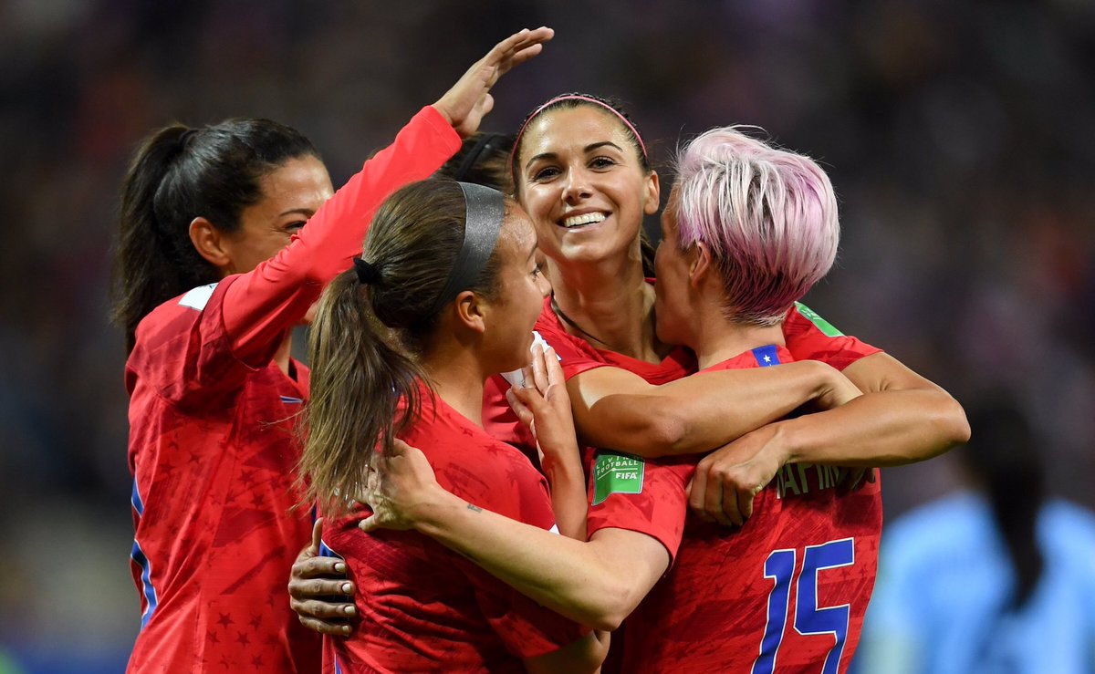 AO_Bako's tweet photo. Come celebrate Father’s Day with AO Bakersfield at Bootleggers (955 Oak St.), and cheer on the #USWNT as they look to continue their dominance. 9am kickoff. Doors open at 8:45am. #USAvChile https://t.co/lT2O5Vqe5C