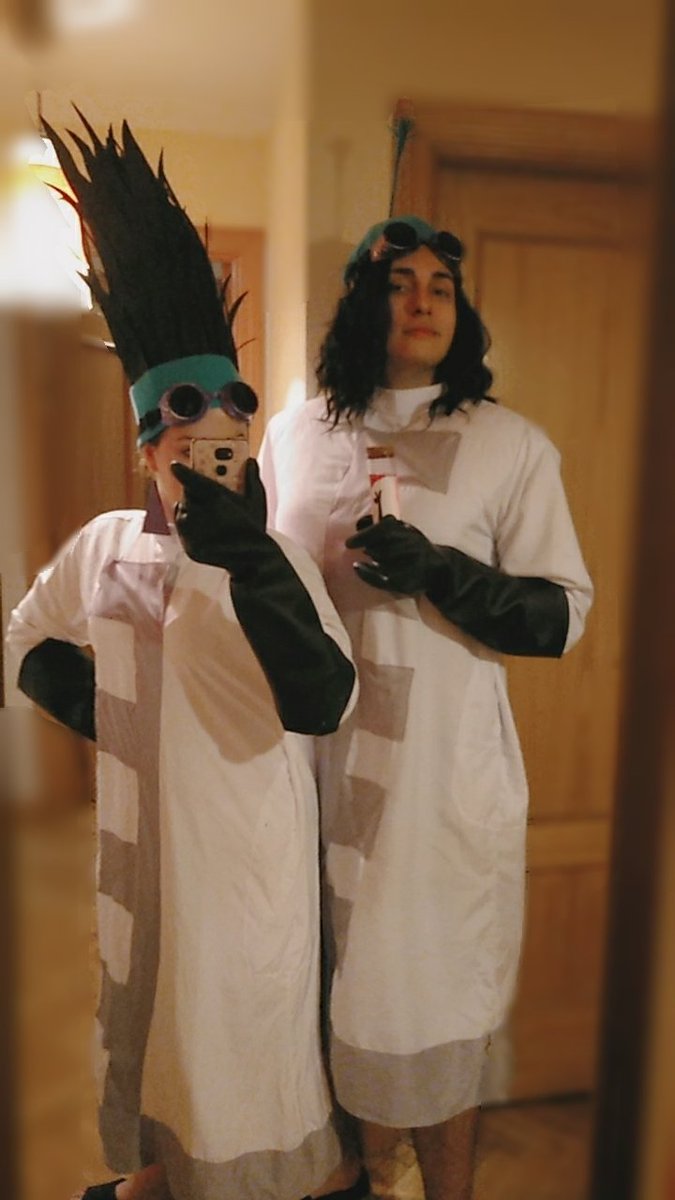 Cosplays terminados! Mañana podreis ver por la Madrid Otaku a una Yzma y un  Kronk pasear de chill buscando a Kuzco 😉❤️ #MadridOtaku, image size:675x1200