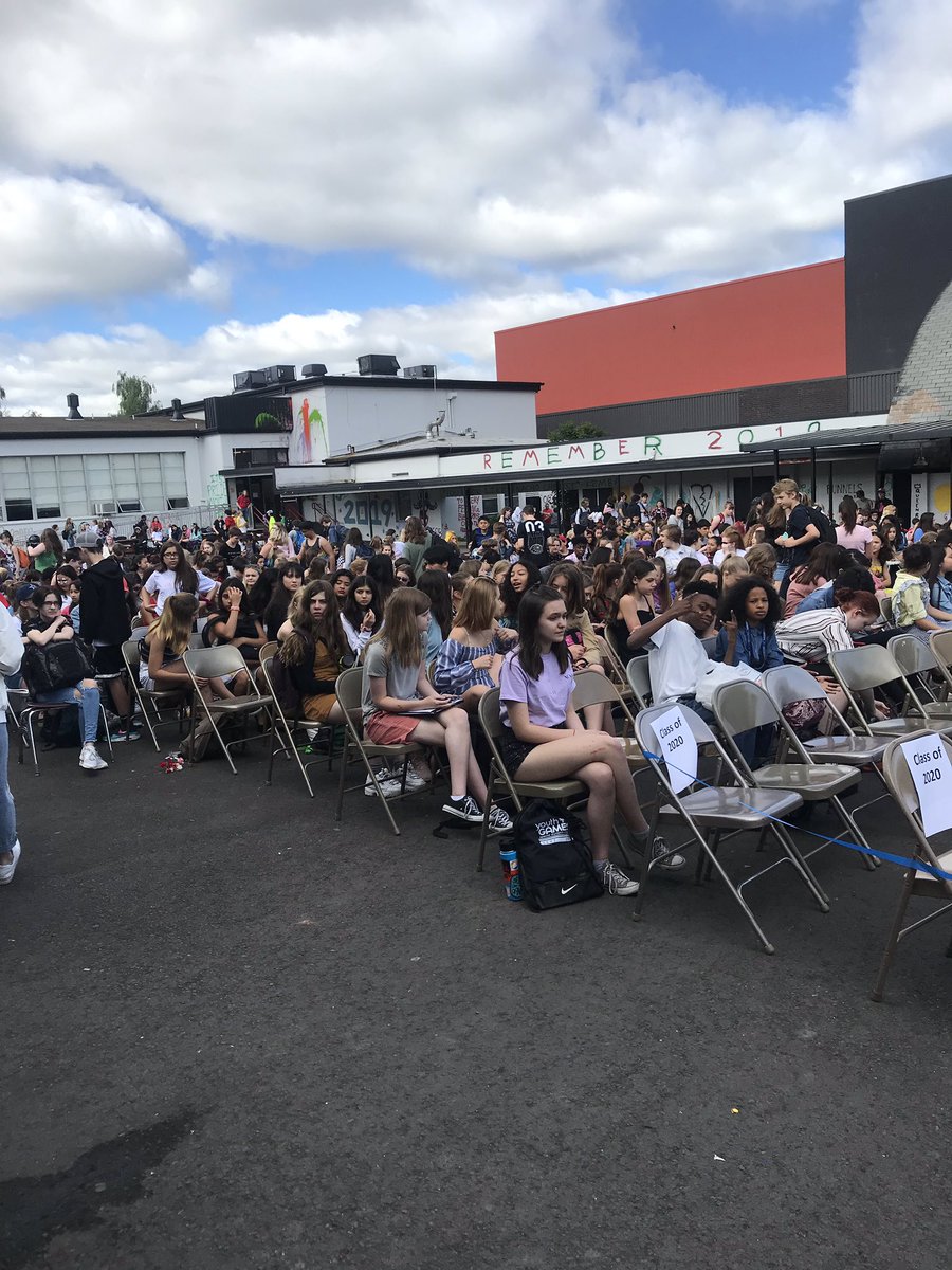 drjtfranco's tweet photo. Wonderful end of the year awards assembly at ACMA with @BjornPaige #ACMAzing https://t.co/vTaUbICRmx