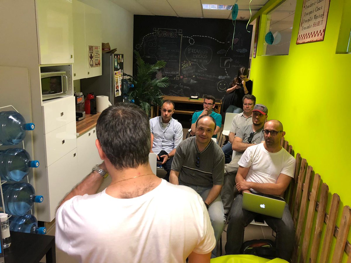 WPMostoles's tweet photo. Hoy tenemos a @juanmacivico87 enseñándonos a vitaminar el fichero wp-co fig.php 🤘🤘🤘🤘

Los más técnicos del grupo no han faltado a la cita 😁

#wpmostoles
#mostoles
#meetup
#wordpress
#wpconfig
#web https://t.co/j99rtfvlFc