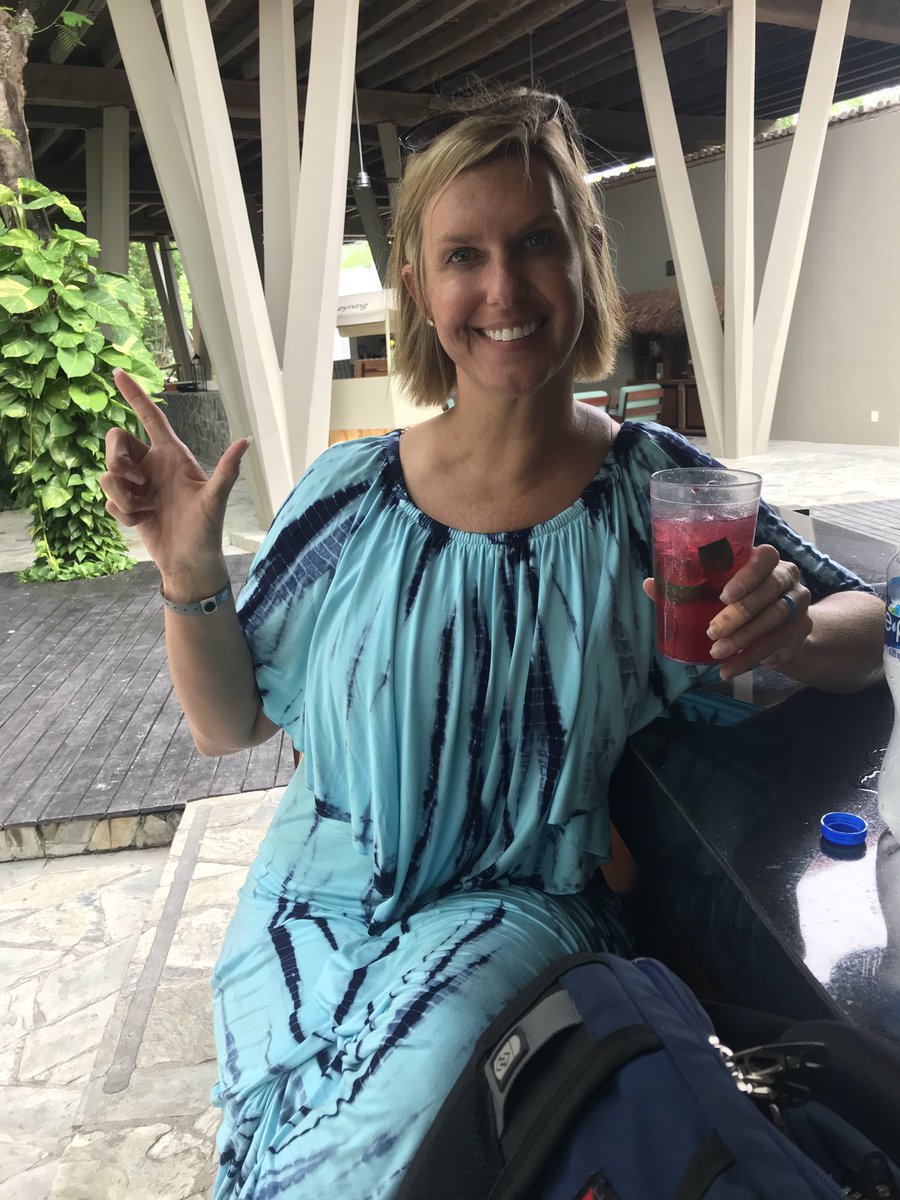 TerriFurmanKLBK's tweet photo. Supporting the #redraiders from @exploreanczm #discovermore #exploreanexperience @softsurrounding #softdress #gotechbaseball https://t.co/hRGJVEOJsN