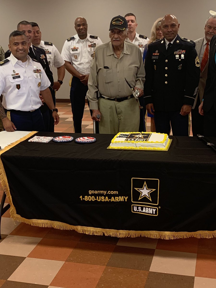 ArmyWaco's tweet photo. Happy birthday Army!! Still looking 20 at 244! #puteminboots #Army #WarriorsWanted @kwtx #waco @CaptainLyman @USARDallasBNCDR @cityofwaco https://t.co/BbekCV0q7J
