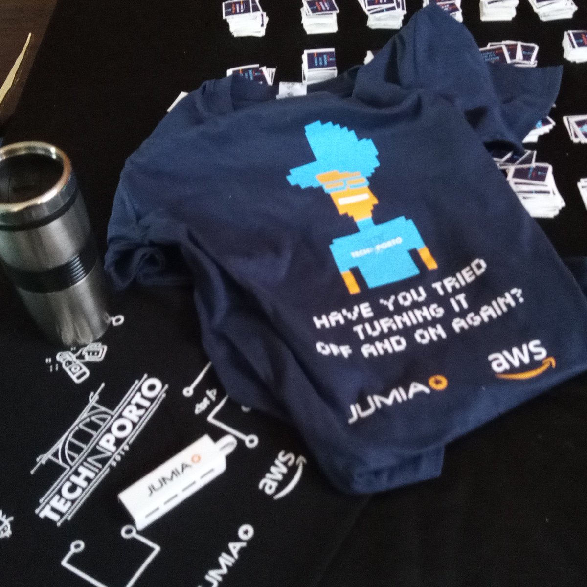 techinporto's tweet photo. Thanks @WeAreBitmaker for the cool designs! You rock! 😉
#techinporto #techconference #technologyrocks #design #casadasartes #porto #bitmaker https://t.co/ZbSFUr12E2