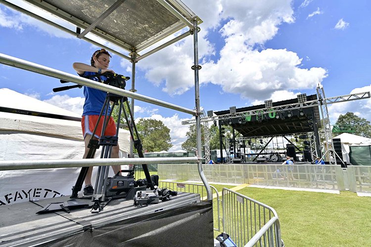 MTSUNews's tweet photo. Hey #Bonaroovians! Bet you've been seeing all our #MTSU students around our @Bonnaroo "campus" for more hands-on learning! They're covering 18 #concerts in 4 days to hone their #multimedia skills! Say hi & follow their adventures: https://t.co/QdLRVnHUSB #TrueRoo @MediaCollegeMT https://t.co/rZkEIkKWOm