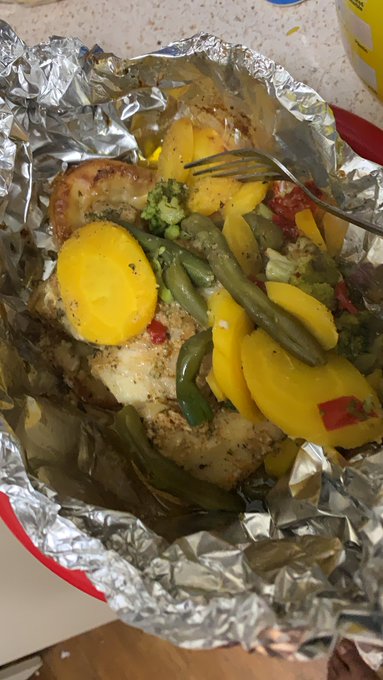 When I do cook 🤤🤤 https://t.co/Ctb2sQVFb4<a href="/tag/tadow"class="tags"><span>#tadow</span></a>