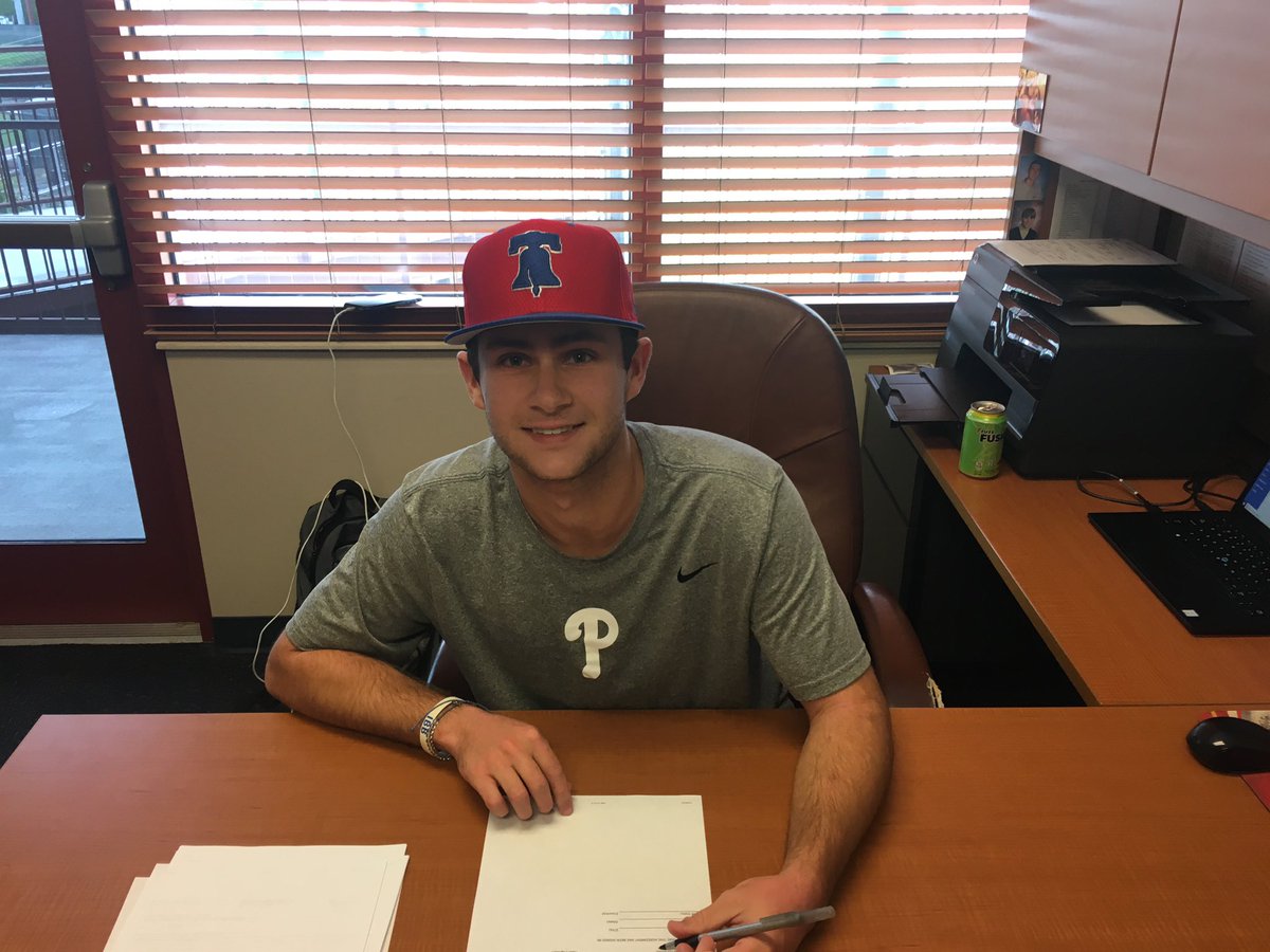 #MeisterSports family member <a href="/Riley_Wilson2/">Riley Wilson</a> brother of <a href="/t_willy18/">Tyler Wilson (윌슨)</a> signing his contract with the <a href="/Phillies/">Philadelphia Phillies</a> organization!