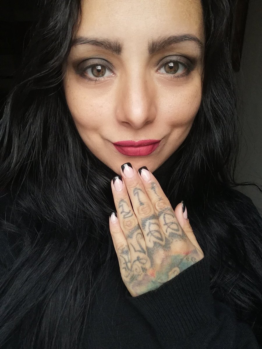 Follow my nails instagram <a href="/glowd/">Gloria Lin</a>.nails 
Xoxo ❤️