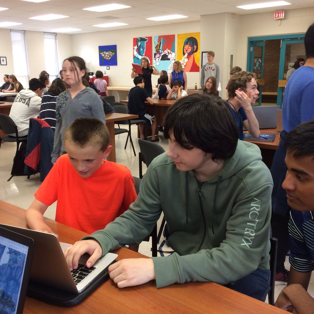 MrsFiguraOCSB's tweet image. So neat to see this amazing  #learningpartnership come to fruition. ICS2O students from @colonelbyss showing @TDMcGeeOCSB students the games they created using their ideas and input #ocsbBeCommunity