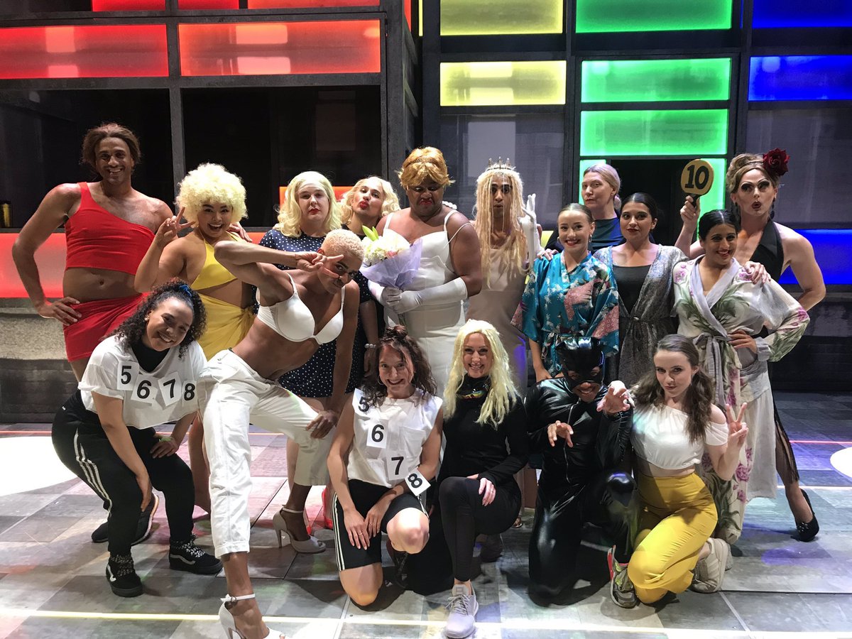EmilyKenwright's tweet photo. @JamieMusical just done a STEPS Warm up with @Faye_Tozer ๐ My day has been made!!!! #firsteverconcert #childhooddreams https://t.co/Kj0ir6uaOq