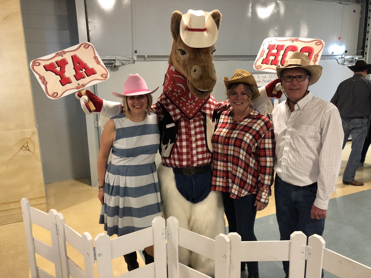 DDS346's tweet photo. Gearin' up for Summer with the Batterboys! Welcome to DDS Ms. Reichardt! Thanks volunteers and Saputo for your time and donations! Yahoo! 
@calgarystampede @StampedeBreakF @CS_HarryTHorse #wearecbe #yahoo https://t.co/H91dZ1v081