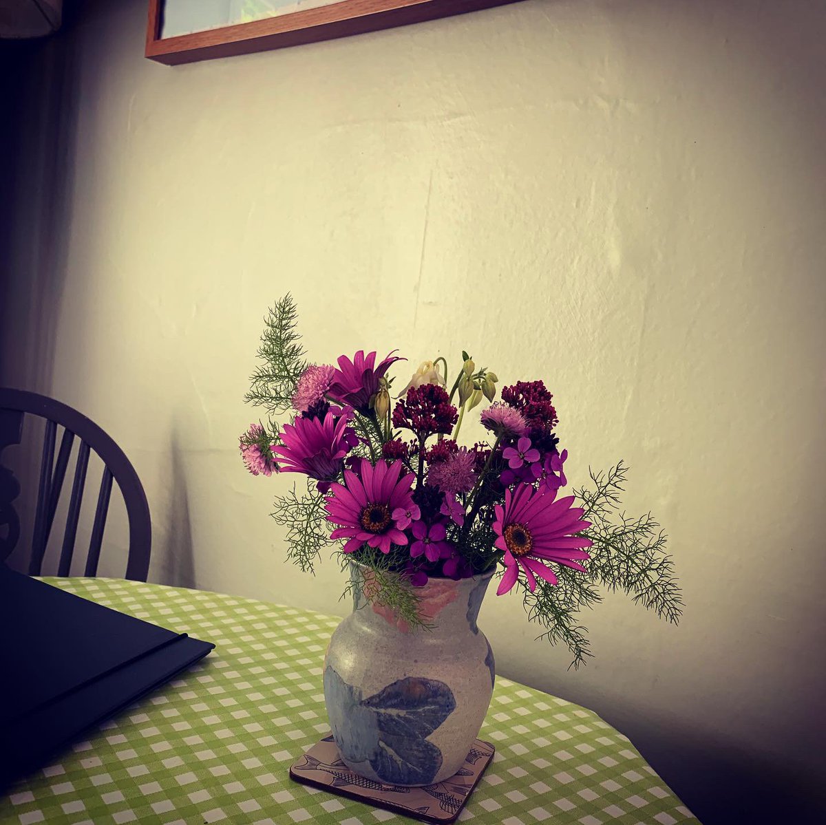 GablesBridport's tweet photo. SPECIAL OFFER!
The self-catering cottage: Monday 1st - Friday 5th July 2019 £350 for 4 nights (normally £386, based on one week in July being £675)
Please mention the special offer when phoning or emailing to book 01308 459963 https://t.co/ZzY9lSq6Vh