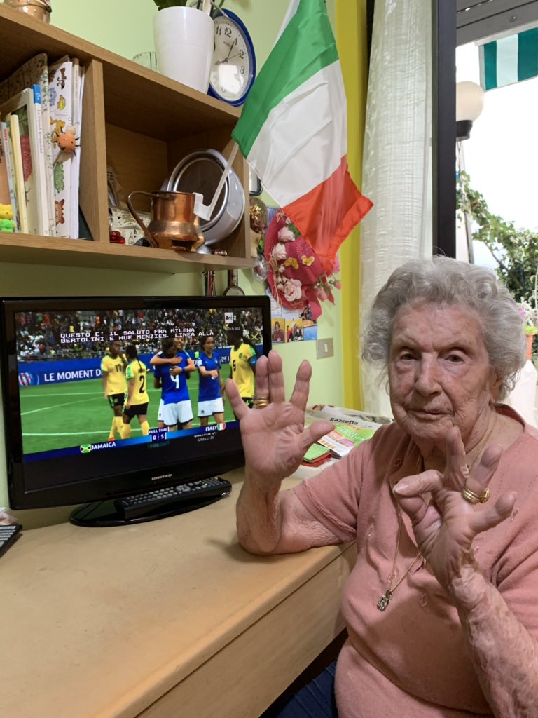 NonnaCarlaOlimpia (@olimpianonna) on Twitter photo Bravissime queste #RagazzeMondiali bellissima partita ⚽️⚽️⚽️⚽️⚽️🇮🇹 #JAMITA <a href="/FIFAWWC_ITA/">Sonja Nikcevic, FIFA</a> <a href="/AzzurreFIGC/">Nazionale Femminile di Calcio</a> da questa sera iniziamo a scrivere la storia del #CalcioFemminile e fare invidia ai #maschietti 😘👍✌️💕🇮🇹💯🔝@EA_FIFA_Italia <a href="/FIFAcom/">FIFA</a> #facciamorumore al #MondialeFemminile 👵🏼😘 Bravissime queste #RagazzeMondiali bellissima partita ⚽️⚽️⚽️⚽️⚽️🇮🇹 #JAMITA <a href="/FIFAWWC_ITA/">Sonja Nikcevic, FIFA</a> <a href="/AzzurreFIGC/">Nazionale Femminile di Calcio</a> da questa sera iniziamo a scrivere la storia del #CalcioFemminile e fare invidia ai #maschietti 😘👍✌️💕🇮🇹💯🔝@EA_FIFA_Italia <a href="/FIFAcom/">FIFA</a> #facciamorumore al #MondialeFemminile 👵🏼😘