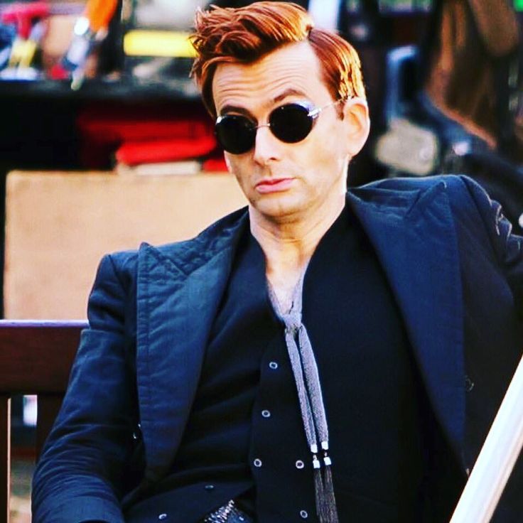 Кроули актер благие. Кроули актер благие. Кроули благие знамения актер. Дэвид теннант кроули. Кроули актер благие.