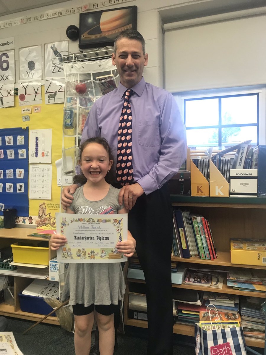 ToddJamnik's tweet photo. So Proud Of My Willow. She did an amazing job. Kindergarten Graduation. #3PiggyOpera https://t.co/9CuuRaHBXX