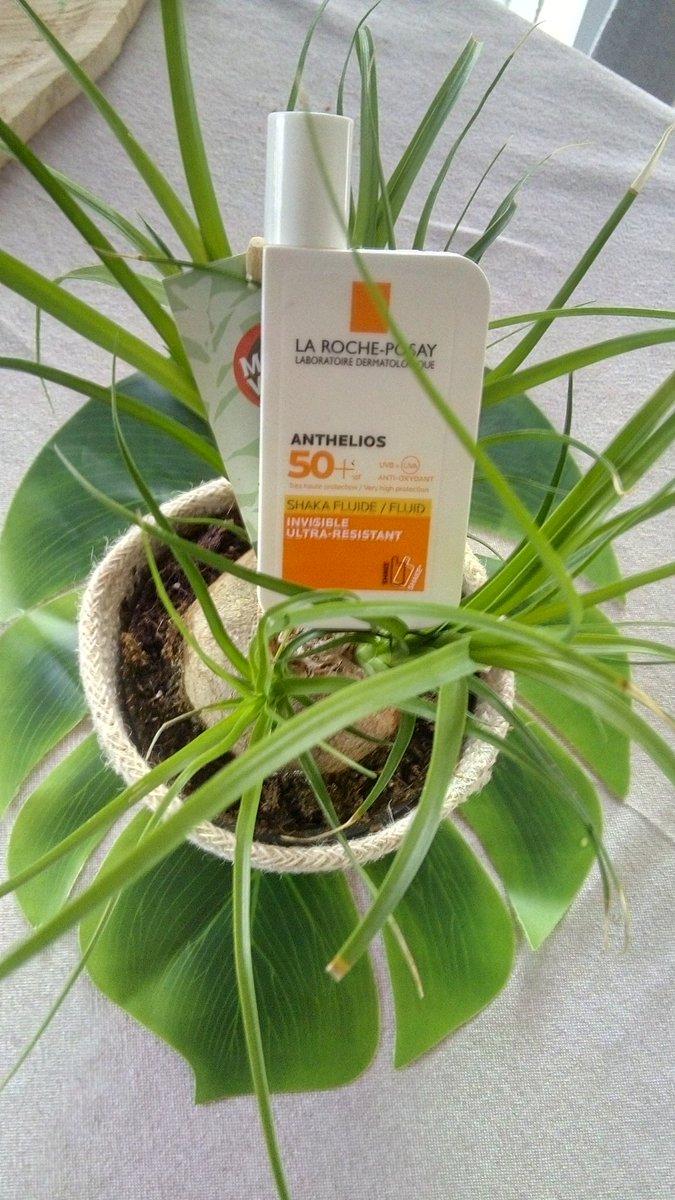 Sophie35842193's tweet photo. La Roche-Posay Anthelios 50+
C'est une protection solaire invisible et ultra résistante. Jappret déjà son format il me tarde de l l'utiliser.
Merci @sampleo_france
Et merci @larocheposayfr
#mamantest #babytest #AntheluosShaka #UVA #Invisible #UlteaResistant #ShakeToProtect https://t.co/U8czEffVdA