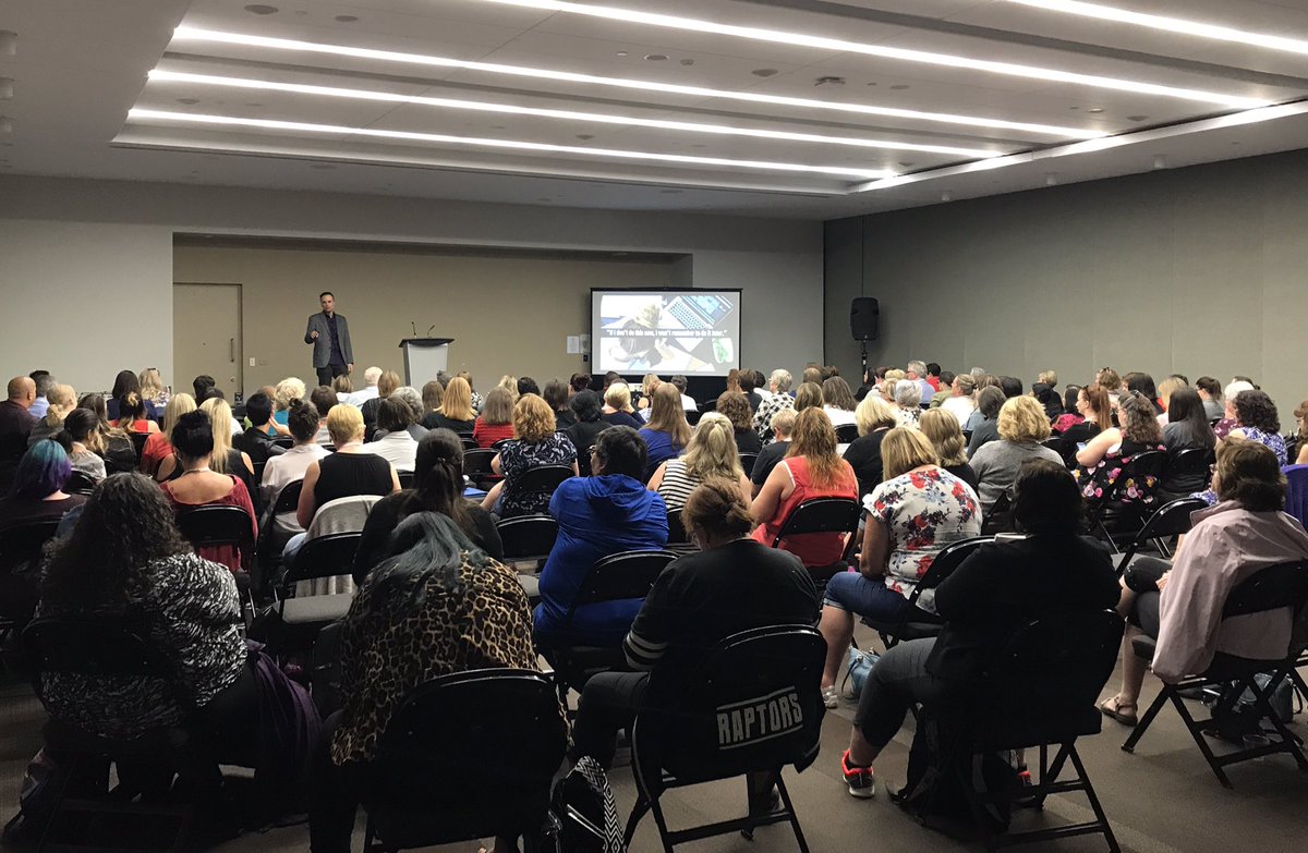 tishaparkerkemp's tweet photo. Busy or productive? I already had most notifications on my mobile turned off, but @ScottDFriesen just convinced me to turn off a few more. #distractions #microtasking #productivity #focus @cdnpayroll #PayrollRocks #Payroll2019 https://t.co/GU7lV61Fol