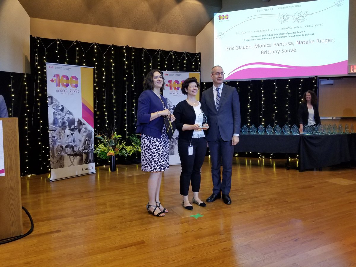 jenholl's tweet photo. Congratulations Monica Pantusa and Natalie Rieger (pictured) plus Eric Glaude and Brittany Sauve of the team involved in Outreach and Public Education on Opioids. #hcexcellencesc https://t.co/b3dsFLLwLe