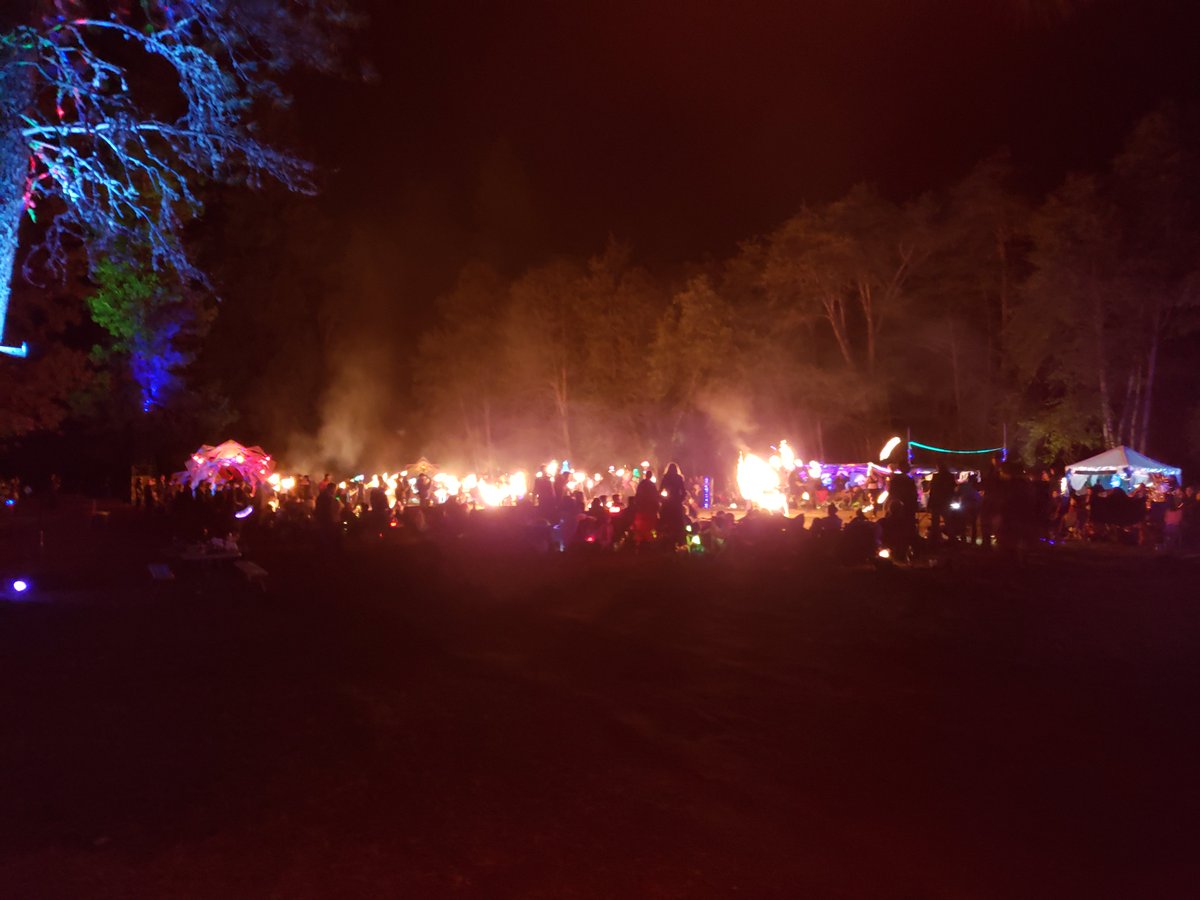 doc_sweeney's tweet photo. I have some interesting side jobs. #firedrums #firespinning #fire #flowarts https://t.co/htErqtHKiP