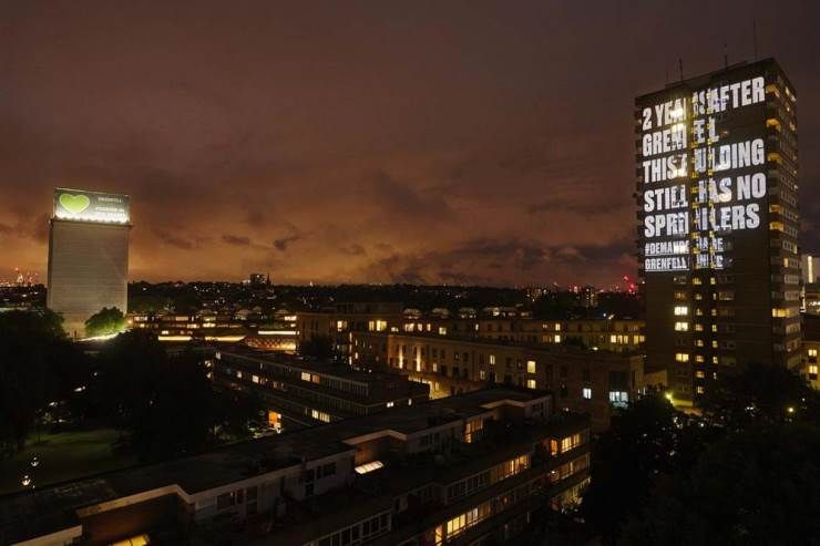 GRMDAILY's tweet photo. 🙏 @GrenfellUnited expose unsafe tower blocks in new protest 

➡️ https://t.co/d6TrPh2GN1 https://t.co/pTPB1yfXtg