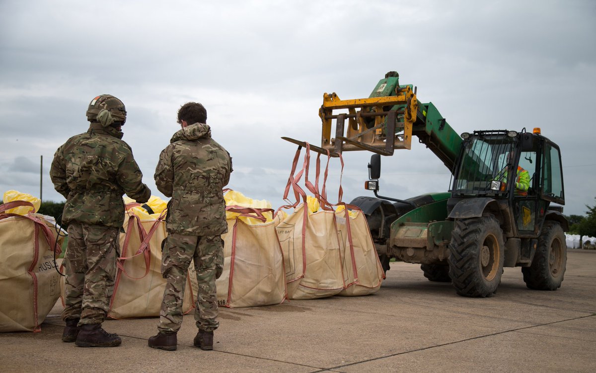Royal Air Force (@royalairforce) on Twitter photo RAF Chinooks, Pumas and Joint Helicopter Support Squadron(<a href="/Joint_Heli/">Joint Helicopter Support Sqn</a>) personnel from <a href="/RAFBenson/">RAF Benson</a> are in Lincolnshire supporting the <a href="/EnvAgency/">Environment Agency</a> in flood relief efforts. RAF Chinooks, Pumas and Joint Helicopter Support Squadron(<a href="/Joint_Heli/">Joint Helicopter Support Sqn</a>) personnel from <a href="/RAFBenson/">RAF Benson</a> are in Lincolnshire supporting the <a href="/EnvAgency/">Environment Agency</a> in flood relief efforts.