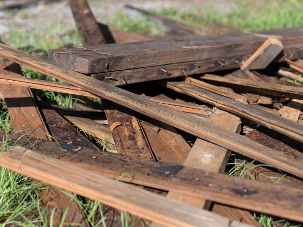 ManyMoonDesign's tweet image. From tiles to door knockers and everything else you need, you can focus your efforts on using repurposed items as much as possible. manymoonsdesign.com/2019/06/14/ben… #reclaimed #reclaimedbarnwoodflooring #reclaimedlumber #reclaimedbeams #reclaimedslabs #reclaimedtimber #salvagedwood