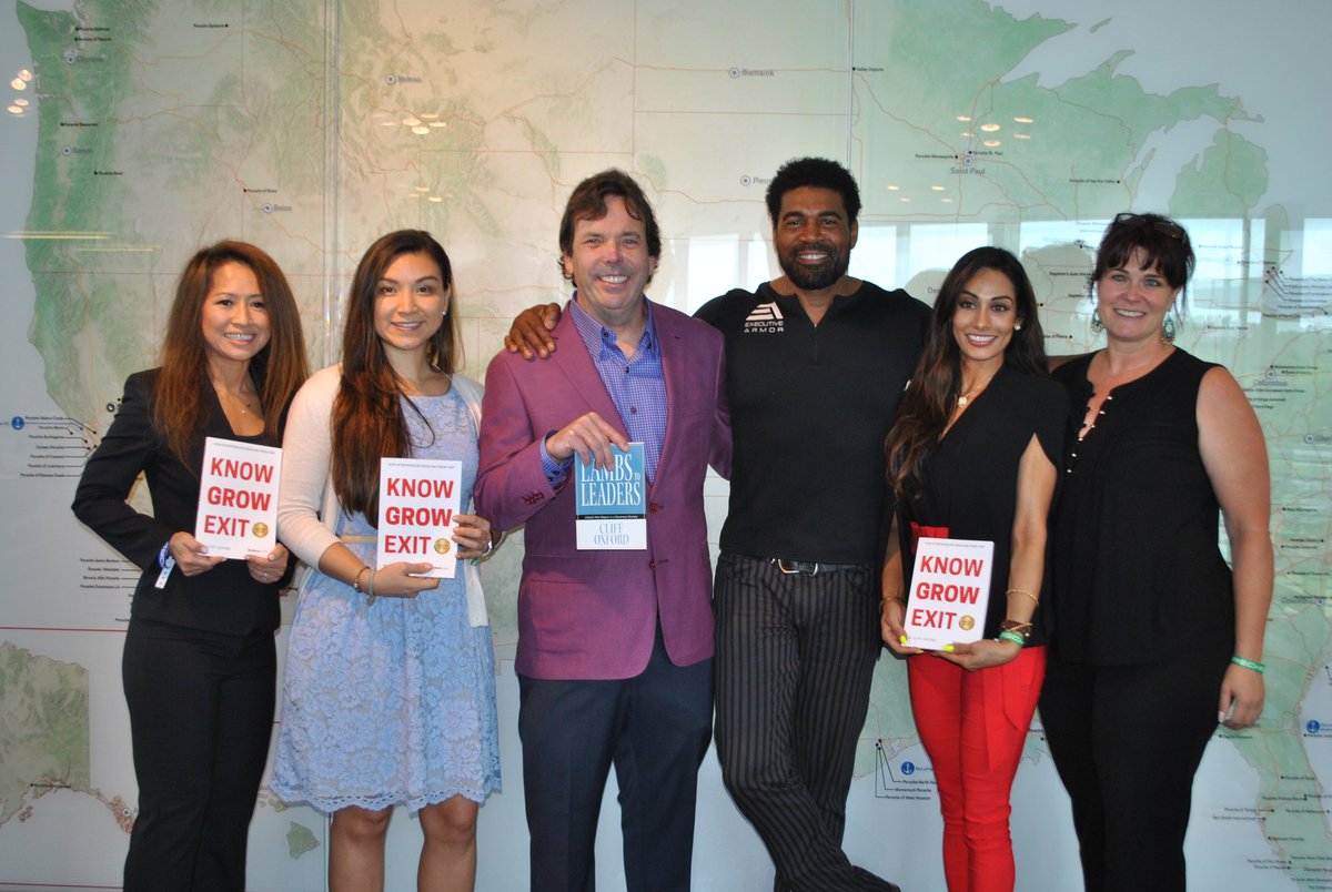 Travel transforms leaders. Strangers before Swamp to Sea trip &amp; literally bonded overnight. Was it alligators, anthropologist or astrophysicist? No business discussions but stretched imaginations. Got the official green light on Cuba trip. Pic looks like a Cuba-China delegation!