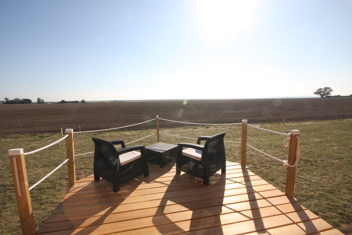 49winters's tweet photo. Escape the city and get back to nature in style with our luxury travel giveaway including a cabin getaway for 2 with @HostUnusual #giveaway #travel #outdoors #adventuretime #LuxuryTravel https://t.co/BAv0sChAWC https://t.co/x7Zw0sIAlj